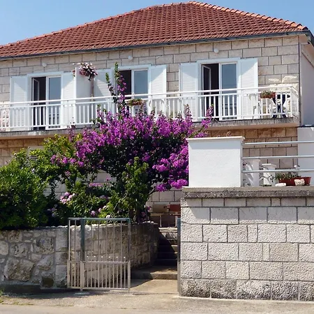 Lägenhet Family-friendly With Swimming Pool Kneza, Korcula - 9130