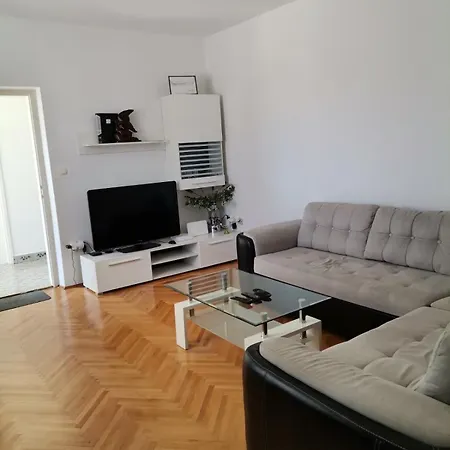 Family-Friendly Apartments With Swimming Pool Kneza, Korcula - 9130 *