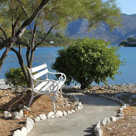 Family-Friendly Apartments With Swimming Pool Kneza, Korcula - 9130 *