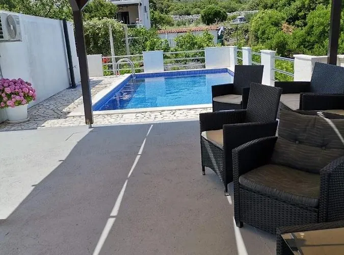 아파트 Family-friendly With Swimming Pool Kneza, Korcula - 9130 *