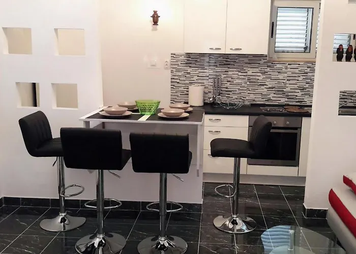 아파트 Family-friendly With Swimming Pool Kneza, Korcula - 9130 *